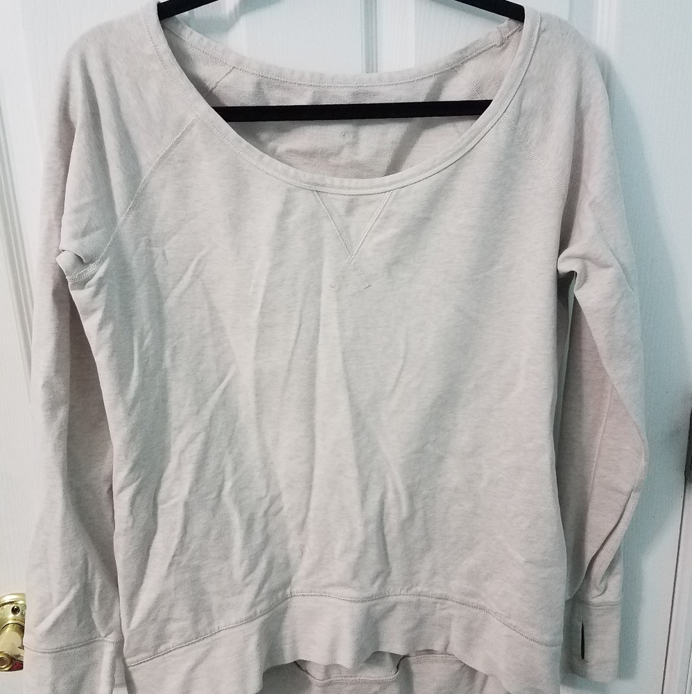 Lululemon Cream Sweatshirt w/ Thumb Holes